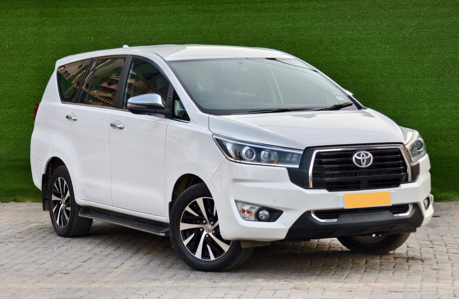 Innova Crysta
