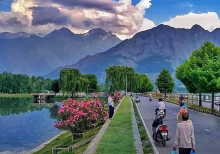 Complete Kashmir & Himalayas Tour