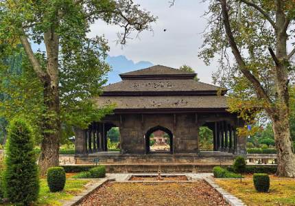 Srinagar Highlights Tour from Chandigarh