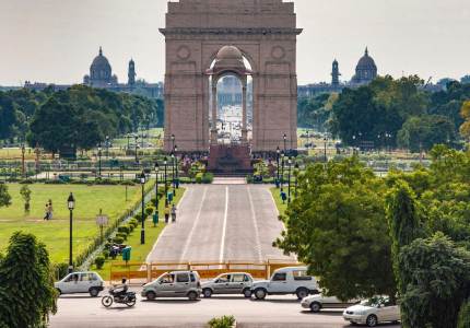 Book Affordable Taxi & Tempo Traveller Service in Delhi