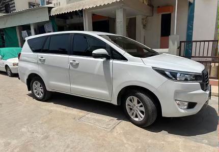 Book a Innova Crysta Taxi in Minutes